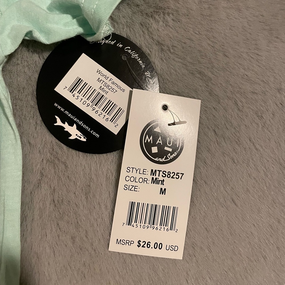 🏄♂️NWT Light Green Men's T-Shirt - Picture 3 of 4
